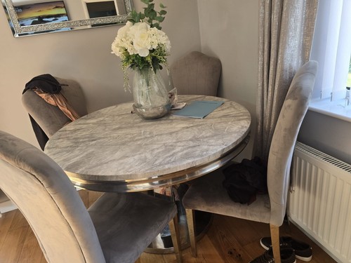 Seater round dining table - round,